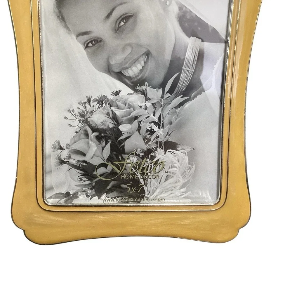 Felco Home Decor Romance Mia Yellow Pic Frame 5x7 Rhinestone Heart Embellishment